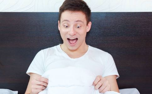 青春期男孩为什么会遗精(男孩青春期是几岁到几岁)